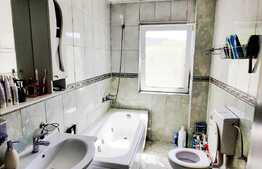 Apartament de 2 camere, 55mp, terasa 10mp, GARAJ, etaj intermediar, zona Roata Faget