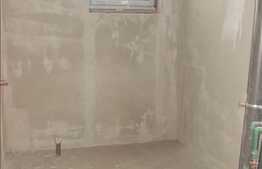 Vanzare 4 camere decomandate, 105 mp, semifinisat, 3 balcoane, zona linistita!