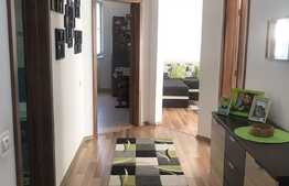 Apartament 3 camere, 71 mp, etaj intermediar, parcare, zona Cetatii