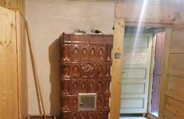 Cabana 50 mp, teren 200 mp, in statiunea Muntele Baisorii 