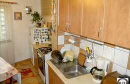 Vanzare apartament 52 mp, 2 camere decomandate, zona Complex Big. Boxa inclusa!