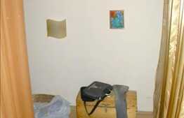 Vanzare apartament 52 mp, 2 camere decomandate, zona Complex Big. Boxa inclusa!