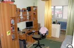 Vanzare apartament 52 mp, 2 camere decomandate, zona Complex Big. Boxa inclusa!