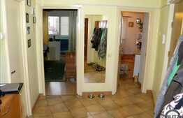 Vanzare apartament 52 mp, 2 camere decomandate, zona Complex Big. Boxa inclusa!