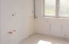 1 camera, 40 mp, semifinisat! Zona Teilor! Pret Accesibil! Etaj intermediar!