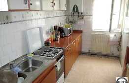 Vanzare 4 camere decomandate, 78 mp, in zona Hotel Topaz. Etaj intermediar!