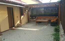 Apartament de 2 camere, 44 mp, curte privata, zona Hotel Premier 