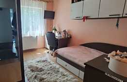Apartament de 3 camere, decomandat, 65 mp, 2 bai, zona Titulescu