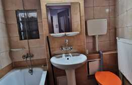 Garsoniera de 30 mp, decomandata, zona Calvaria 