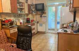 Apartament 3 camere decomandat, 2 bai, 2 balcoane, , etaj intermediar, garaj cu telecomanda