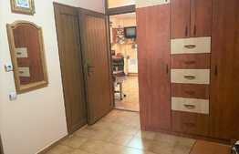 Apartament 3 camere decomandat, 2 bai, 2 balcoane, , etaj intermediar, garaj cu telecomanda
