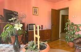 Apartament 3 camere decomandat, 2 bai, 2 balcoane, , etaj intermediar, garaj cu telecomanda