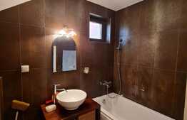 Casa individuala cu 4 camere, 121 mp, garaj, zona Muzeul Apei