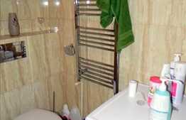 Apartament 3 camere, 80 mp, decomandat, zona Profi