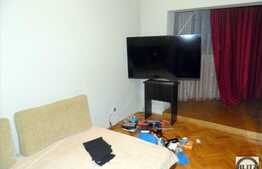 Apartament 3 camere, 80 mp, decomandat, zona Profi