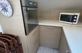 Apartament de 3 camere, 97 mp, 2 bai, parcare, zona Eroilor