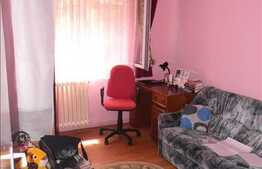 Apartament cu 3 camere la pret accesibil.