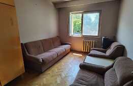 Apartament de 3 camere, decomandat, etaj intermediar, zona Titulescu