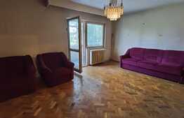 Apartament de 3 camere, decomandat, etaj intermediar, zona Titulescu