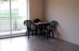 Apartament cu scara interioara de inchiriat, 2 camere, 90 mp. Cu 2 parcari!