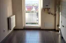 Apartament cu scara interioara de inchiriat, 2 camere, 90 mp. Cu 2 parcari!