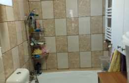 Casa cu 30 mp utili, 180 mp teren, zona strazii Oasului