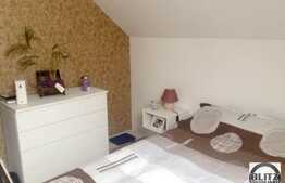 Vanzare apartament 3 camere, 70 mp utili pe 2 niveluri, zona Albac, mobilat