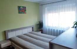 Apartament modern, 3 camere, parcare, boxa, zona Teilor
