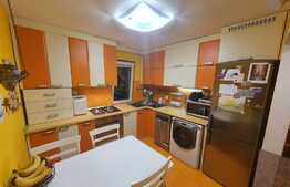 Apartament 3 camere, 60 mp, semidecomandat, zona Astra