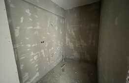 Apartament semifinisat, 2 camere, etaj intermediar, parcare, zona Teilor