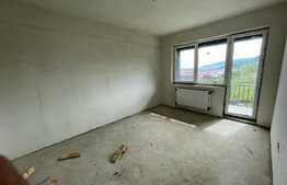 Apartament 2 camere, etaj intermediar, parcare, zona Teilor