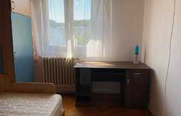 Apartament de 3 camere, 70 mp, decomandat, zona Parang