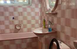 Apartament de 3 camere, 70 mp, decomandat, zona Parang