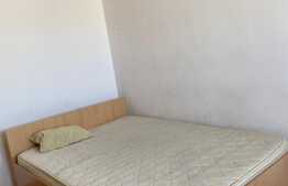 Apartament de 3 camere, 70 mp, decomandat, zona Parang