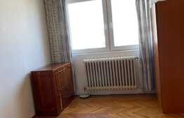 Apartament de 3 camere, 70 mp, decomandat, zona Parang