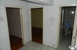 De vanzare 3 camere, 65 mp plus 14 mp balcon, in zona Kaufland, etaj intermediar