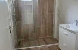 Apartament de 3 camere, 51 mp, Lux, zona Teilor