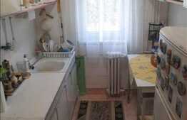 Vanzare apartament 3 camere, 52 mp, boxa subsol, zona Petrom
