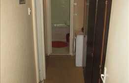 Vanzare apartament 3 camere, 52 mp, boxa subsol, zona Petrom