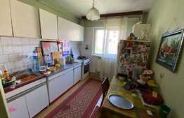 Apartament de 3 camere, 70mp, decomandat, Zona Racadau 