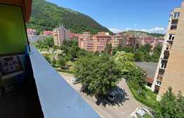 Apartament de 3 camere, 70mp, decomandat, Zona Racadau 