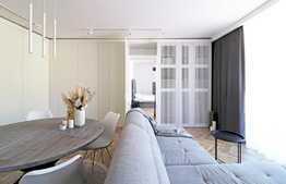 Apartament de 2 camere, 55 mp, etaj intermediar, garaj și boxa inlcusa zona Regal 