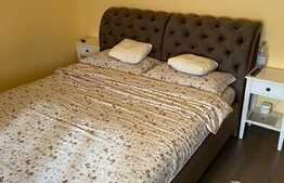 Casa de vanzare, cu 6 camere, 210 mp, zona Chinteni