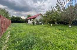 Casa 2 camere, 672 mp teren, in Tarlungeni