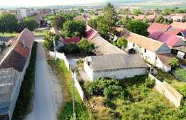 Teren 2012mp cu casa, Feldioara, zona Centrala