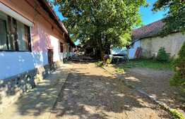 Teren 2012mp cu casa, Feldioara, zona Centrala