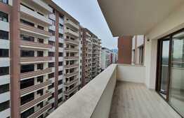 Apartament spatios de 4 camere, 106mp plus terasa, zona Coresi 