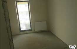 Apartament semifinisat cu 3 camere, 60 mp utili, zona Porii! Loc de parcare!