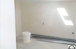 De vanzare apartament 3 camere, imobl tip vila