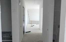 Apartament 3 camere, 77 mp, decomandat, CF, zona Subcetate